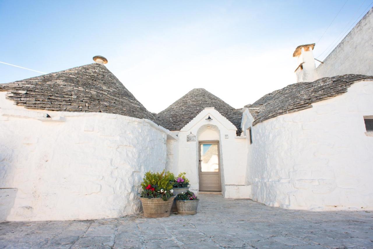 Trulli Holiday Deluxe & Wellness ألبيروبيللو المظهر الخارجي الصورة