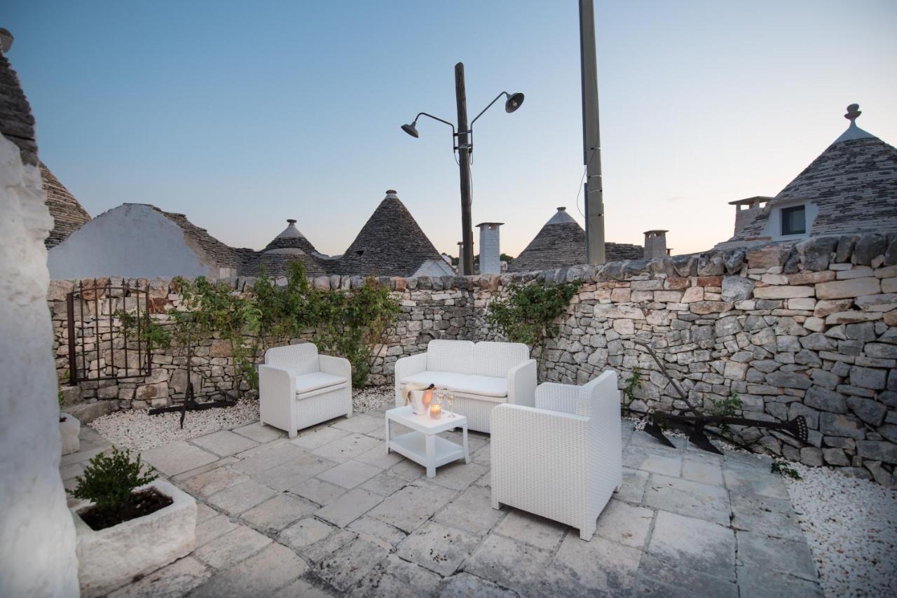 Trulli Holiday Deluxe & Wellness ألبيروبيللو المظهر الخارجي الصورة