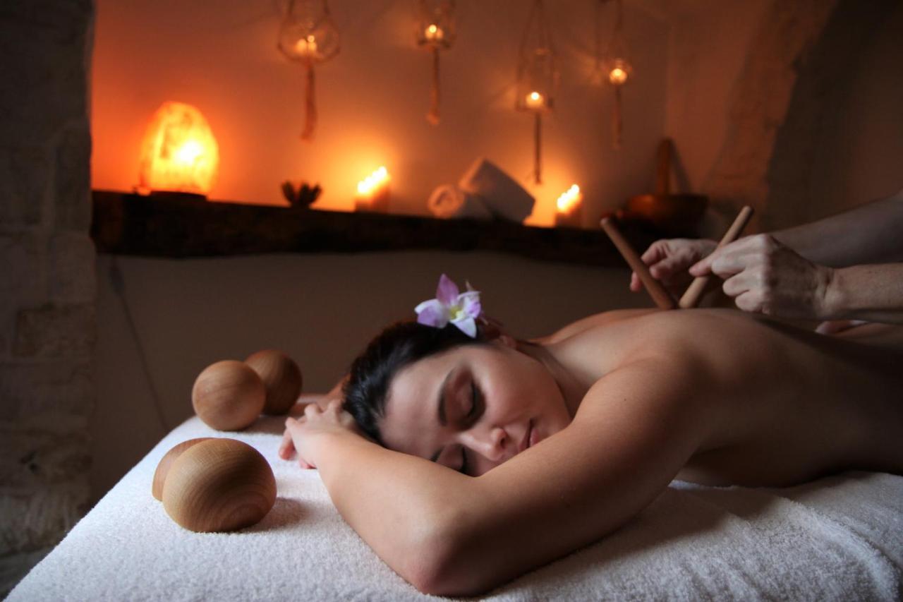Trulli Holiday Deluxe & Wellness ألبيروبيللو المظهر الخارجي الصورة